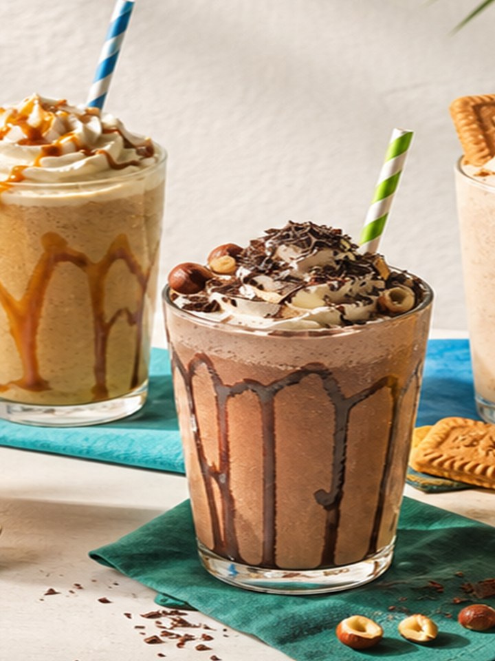 Milkshake chocolat-noisette avec chantilly